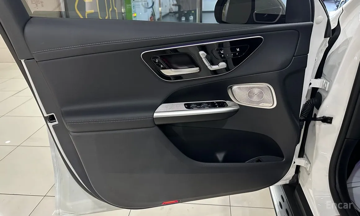 Mercedes-Benz GLC-Class 2023 GLC300 4MATIC Coupe