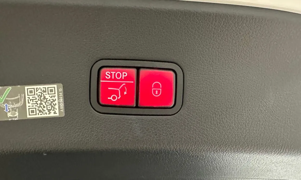 Mercedes-Benz GLC-Class 2023 GLC300 4MATIC Coupe