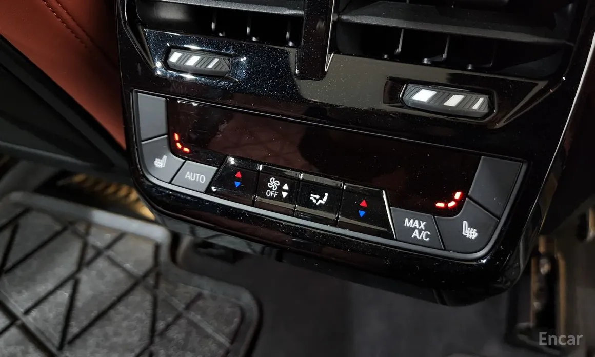 BMW iX 2021 xDrive40 First Edition