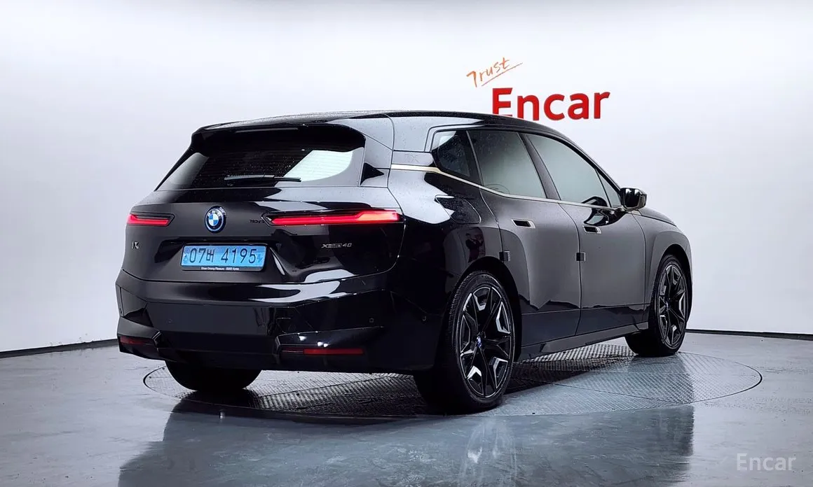 BMW iX 2021 xDrive40 First Edition