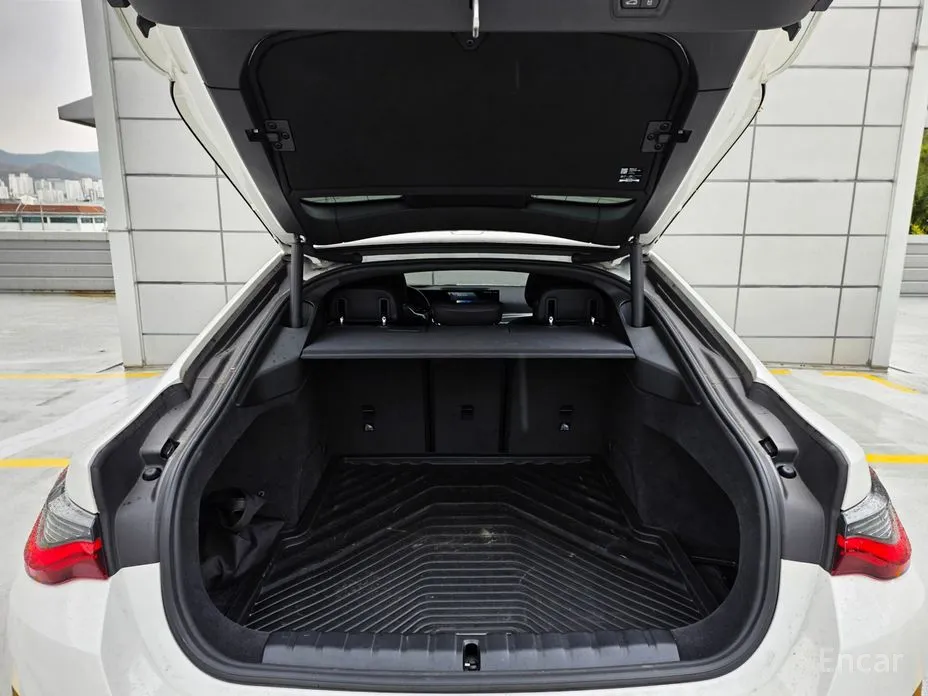 BMW i4 2021 eDrive40 M Sports Pro