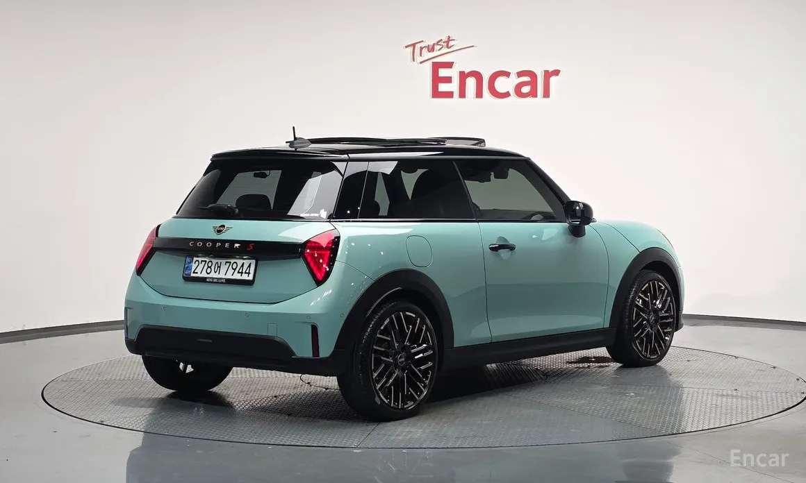 Mini Cooper 2024 Favoured