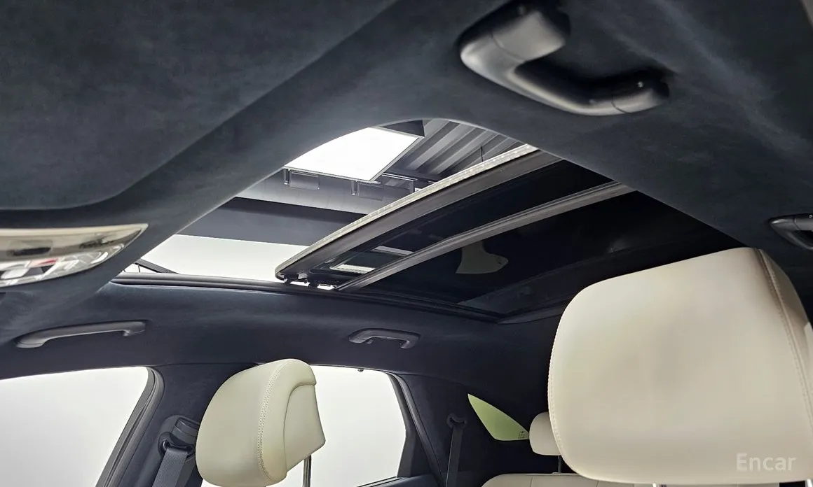 Genesis GV70 2022 e-AWD