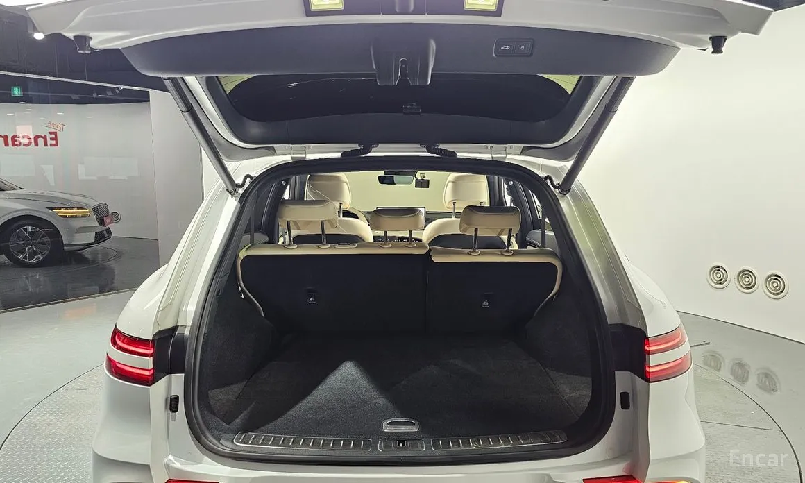 Genesis GV70 2022 e-AWD