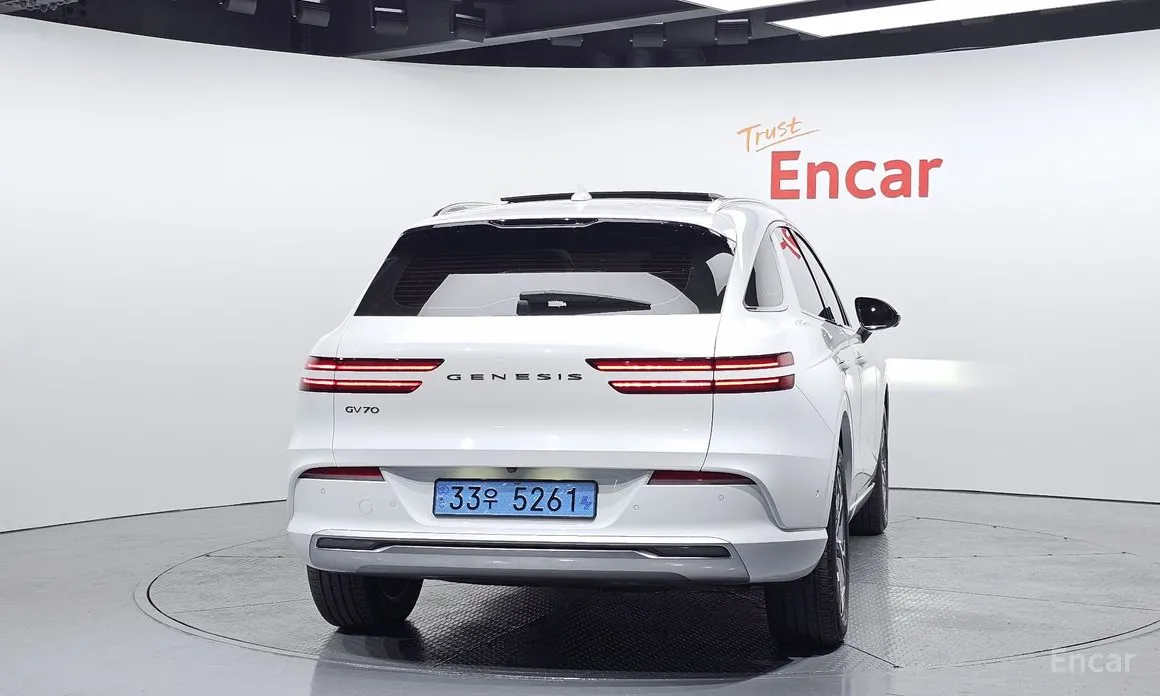 Genesis GV70 2022 e-AWD
