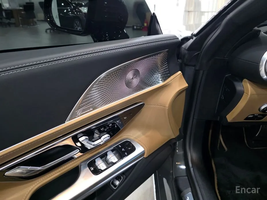 Mercedes-Benz SL-Class 2023 AMG SL63 4MATIC+