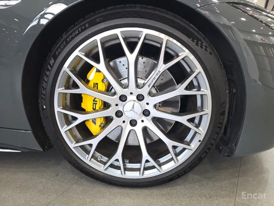 Mercedes-Benz SL-Class 2023 AMG SL63 4MATIC+