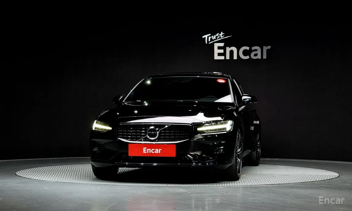 Volvo S60 2019 B5 R-Design