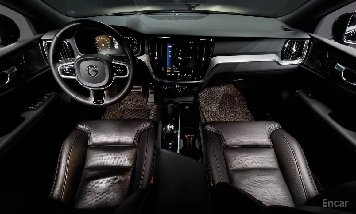 Volvo S60 2019 B5 R-Design