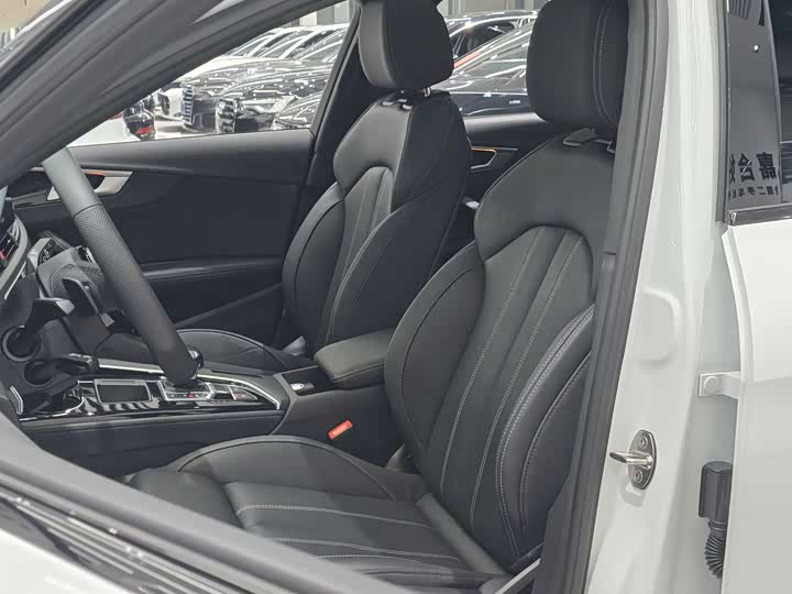 Audi A4L 2024 2024款 40 TFSI 豪华动感型