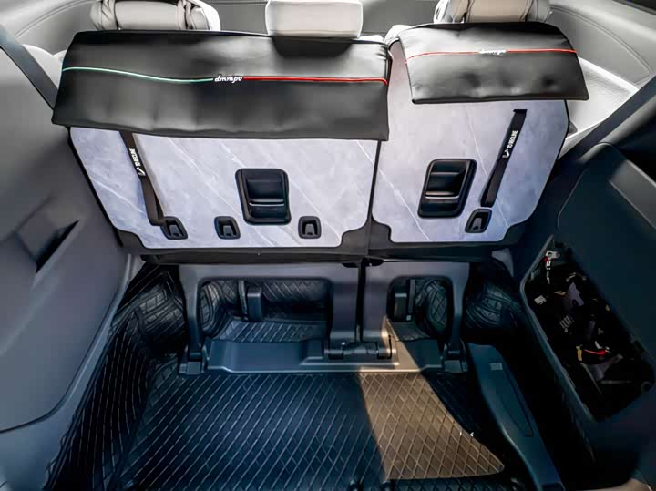 Toyota Granvia 2024 2024款 2.5L混动 舒适版