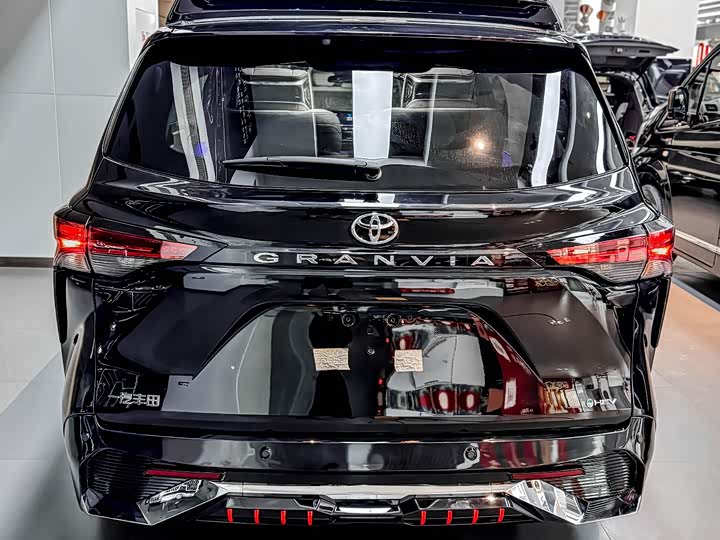 Toyota Granvia 2024 2024款 2.5L混动 舒适版