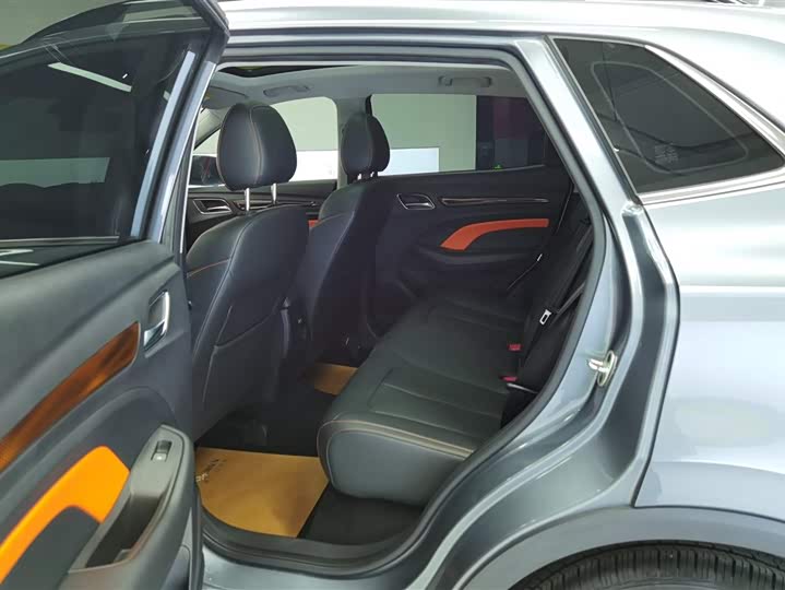 Roewe RX3 2021 2021款 PRO 1.6L CVT旗舰型