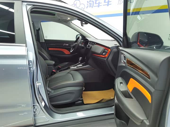 Roewe RX3 2021 2021款 PRO 1.6L CVT旗舰型