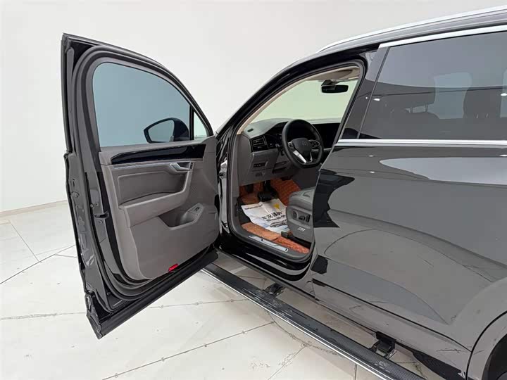 Volkswagen Touareg 2023 2023款 2.0TSI 锐尚版