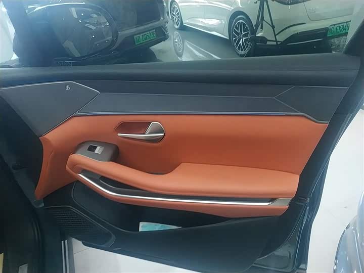 BYD Tang L 2025 2025款 DM 175KM无人机玩家版