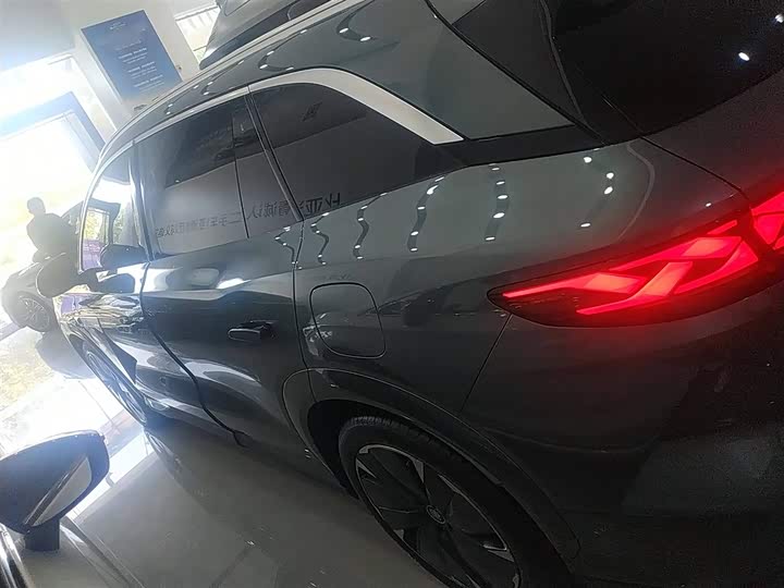 BYD Tang L 2025 2025款 DM 175KM无人机玩家版