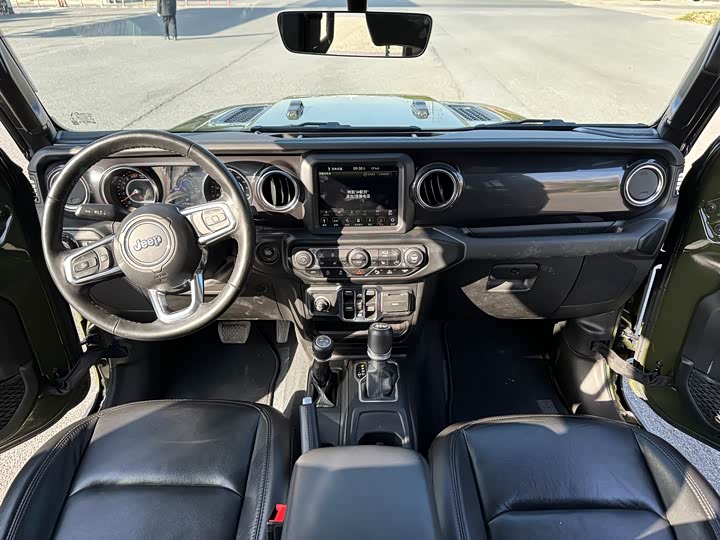 Jeep Wrangler 2022 2022款 2.0T 高地丛林绿限量版