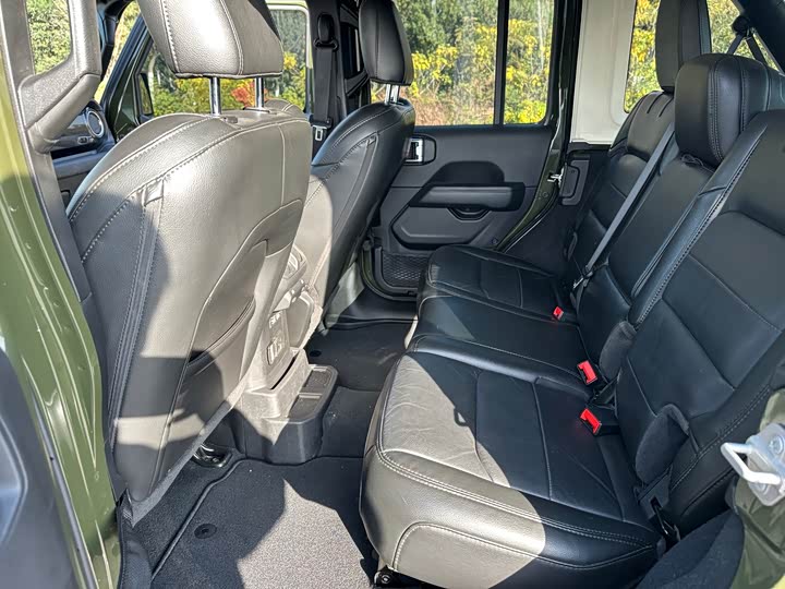 Jeep Wrangler 2022 2022款 2.0T 高地丛林绿限量版