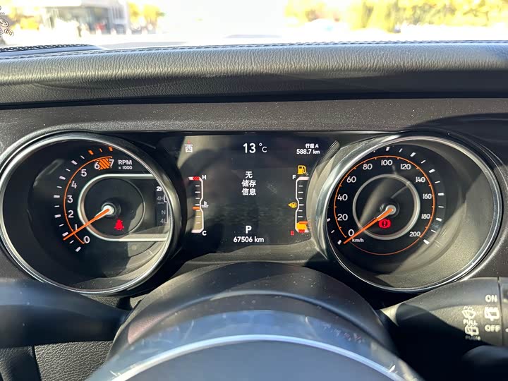 Jeep Wrangler 2022 2022款 2.0T 高地丛林绿限量版