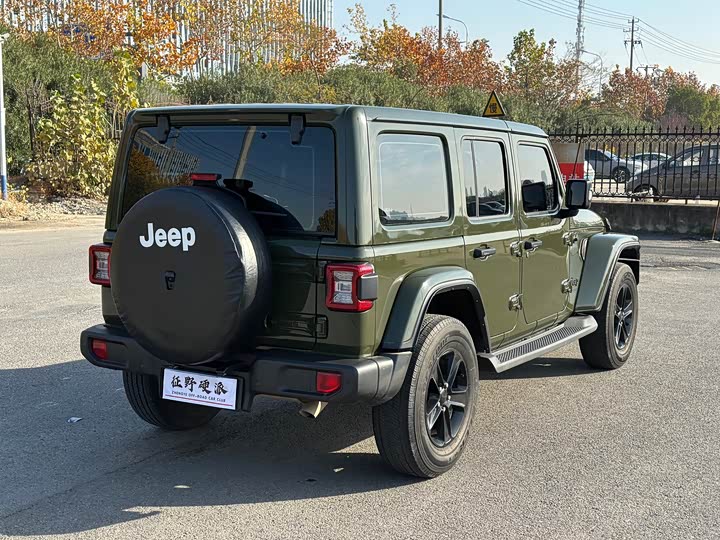 Jeep Wrangler 2022 2022款 2.0T 高地丛林绿限量版