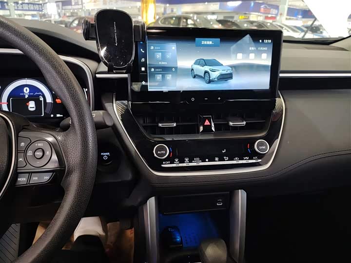 Toyota Frontlander 2024 2024款 2.0L 智能电混双擎 豪华版