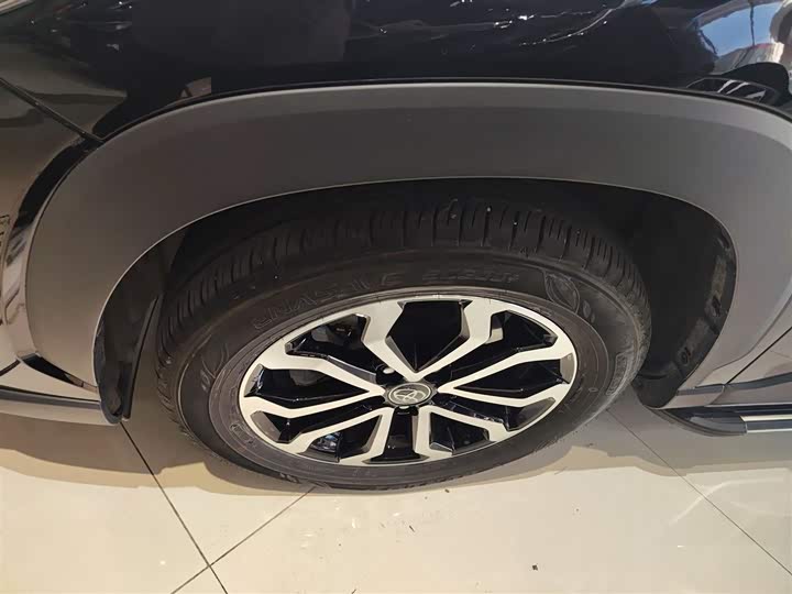 Toyota Frontlander 2024 2024款 2.0L 智能电混双擎 豪华版