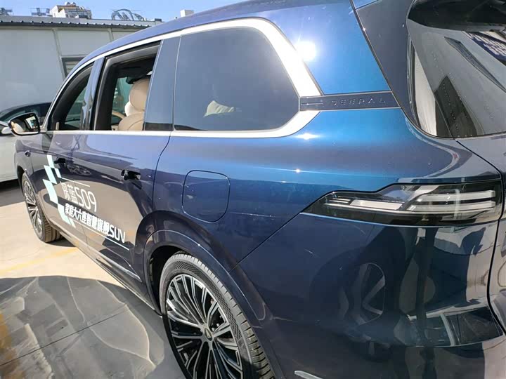 Changan Deepal S09 2025 2025款 四驱Ultra+ 高定版