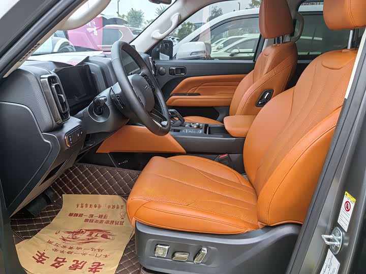 Haval H9 2024 2024款 2.0T 汽油四驱极境版