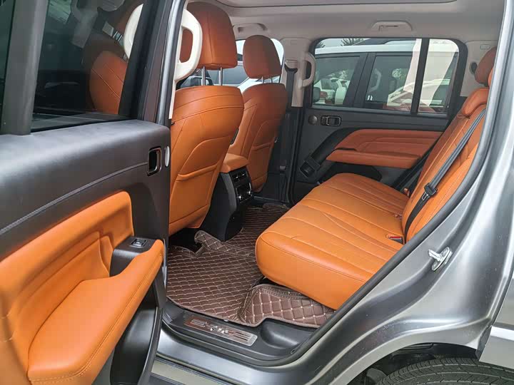 Haval H9 2024 2024款 2.0T 汽油四驱极境版