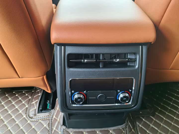 Haval H9 2024 2024款 2.0T 汽油四驱极境版