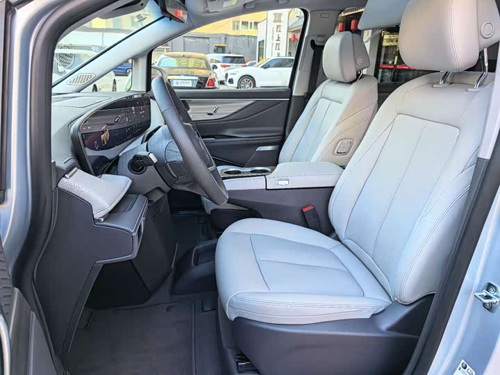 Buick GL8 ES 2025 2025款 陆尊 尊享版