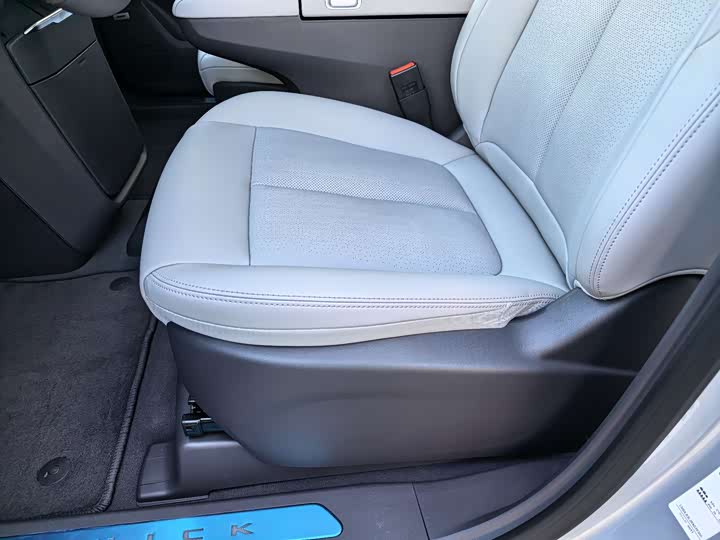 Buick GL8 ES 2025 2025款 陆尊 尊享版