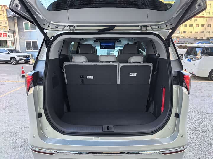 Buick GL8 ES 2025 2025款 陆尊 尊享版