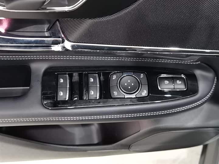 Lincoln Corsair 2025 2025款 2.0T 两驱尊享版