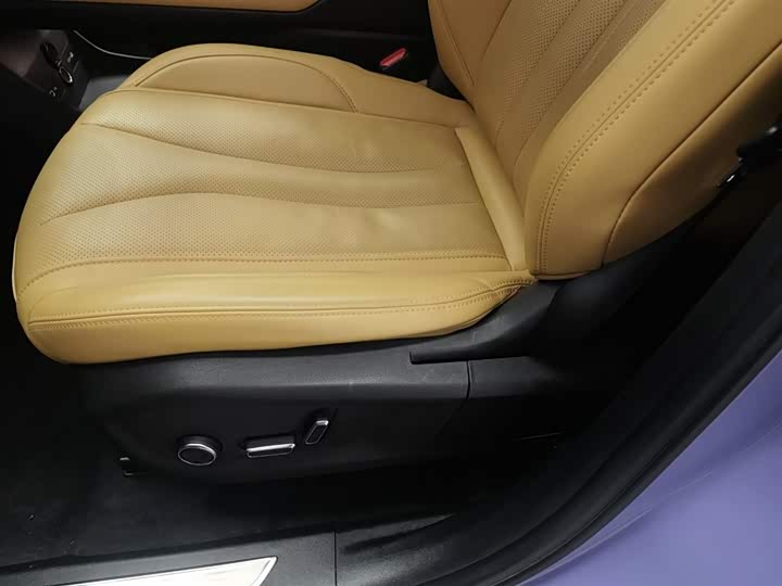 Geely Monjaro L Hybrid 2022 2022款 1.5T DHT增程电动旗舰版