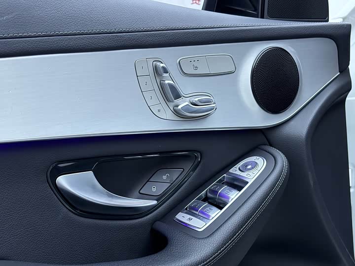 Mercedes-Benz GLC-Class Coupe 2023 2023款 GLC 260 4MATIC 轿跑SUV