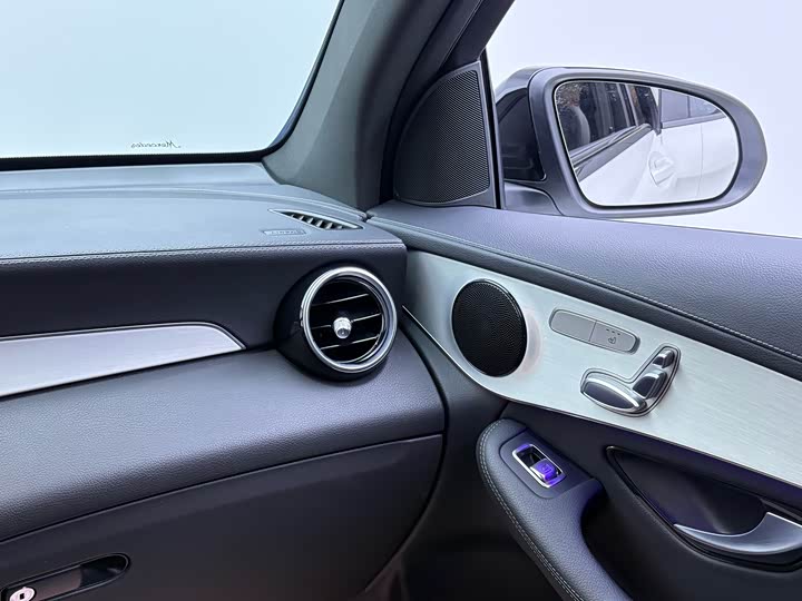 Mercedes-Benz GLC-Class Coupe 2023 2023款 GLC 260 4MATIC 轿跑SUV