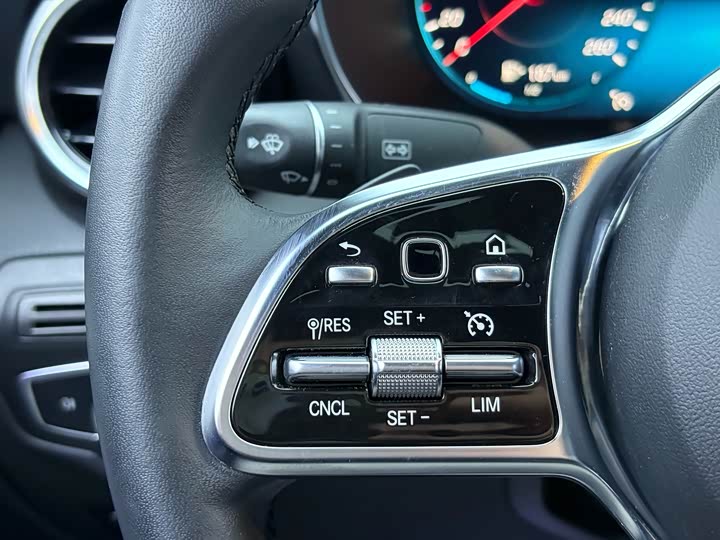 Mercedes-Benz GLC-Class Coupe 2023 2023款 GLC 260 4MATIC 轿跑SUV