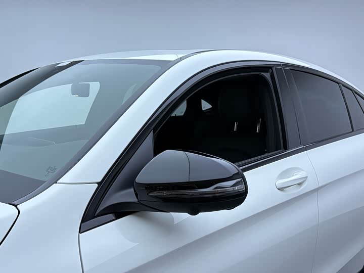 Mercedes-Benz GLC-Class Coupe 2023 2023款 GLC 260 4MATIC 轿跑SUV