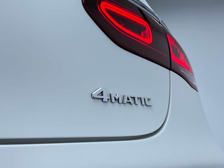 Mercedes-Benz GLC-Class Coupe 2023 2023款 GLC 260 4MATIC 轿跑SUV