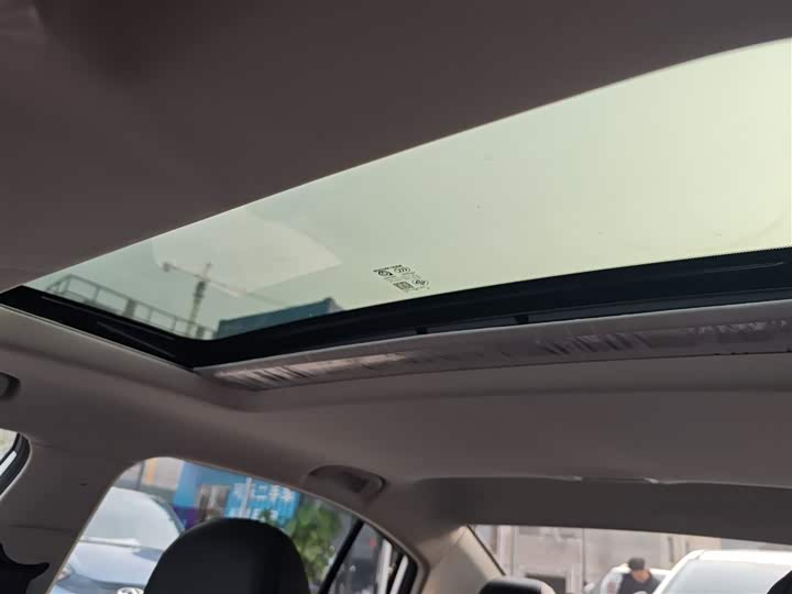 Roewe i5 2026 2026款 1.5L CVT豪华版