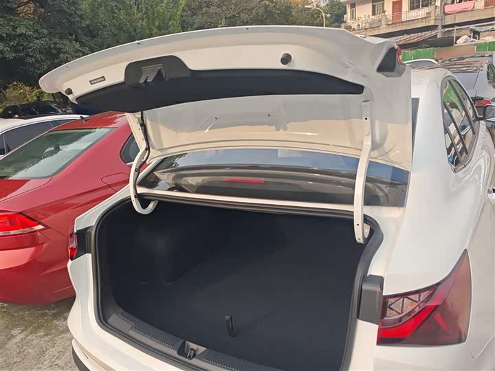 Roewe i5 2026 2026款 1.5L CVT豪华版