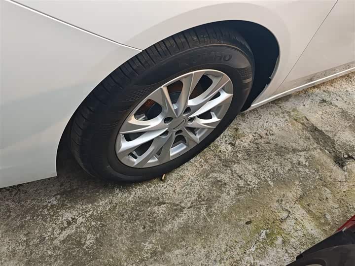 Roewe i5 2026 2026款 1.5L CVT豪华版