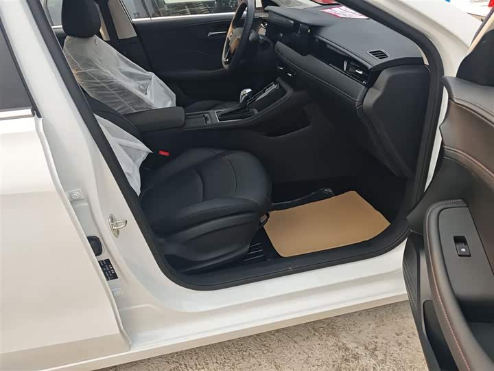 Roewe i5 2026 2026款 1.5L CVT豪华版