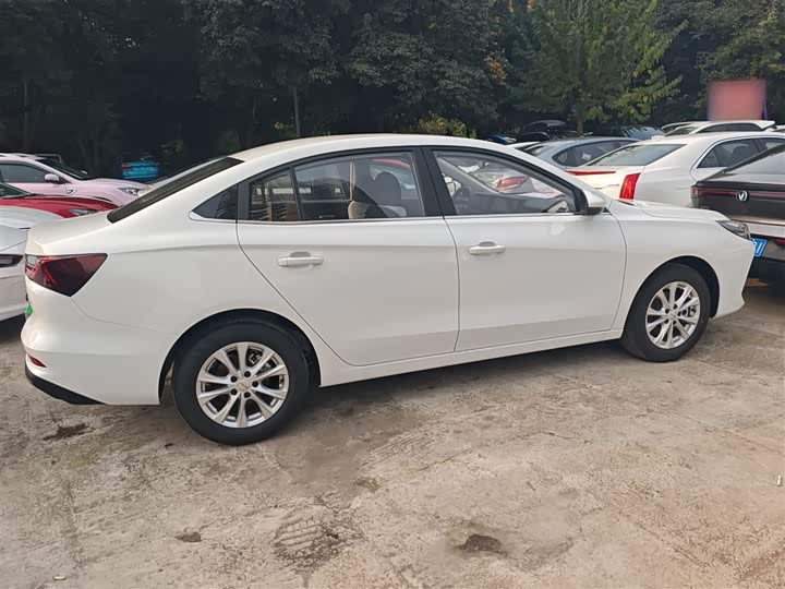 Roewe i5 2026 2026款 1.5L CVT豪华版