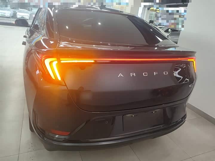 BAIC Arcfox Alpha S 2023 2023款 525E 森林版 160kW