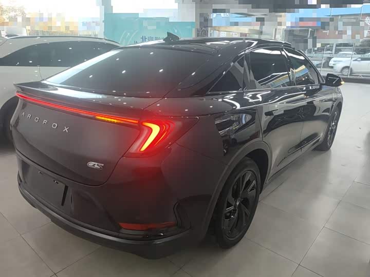 BAIC Arcfox Alpha S 2023 2023款 525E 森林版 160kW