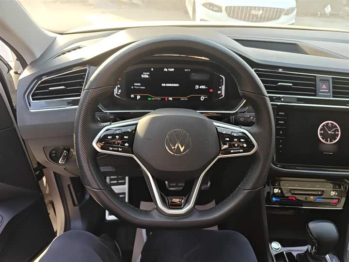 Volkswagen Tiguan X 2021 2021款 330TSI 两驱越享版