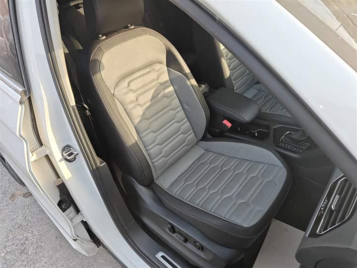 Volkswagen Tiguan X 2021 2021款 330TSI 两驱越享版